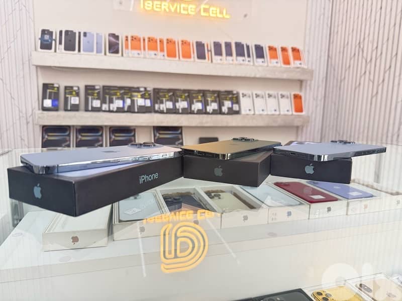 Iphone 13 pro max 128 open box in excellent condition 2