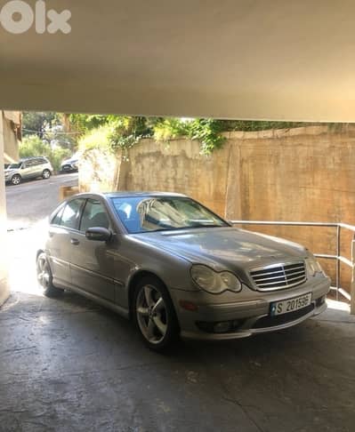 Mercedes-Benz C-Class 2005