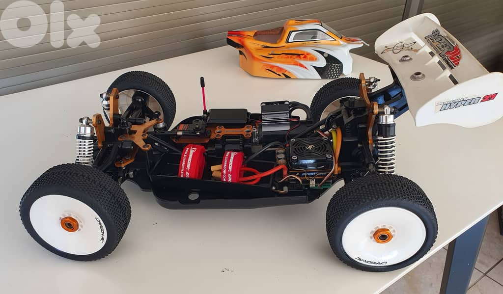 exchange on rc car,hobao hyper PCR version,electric, perfect condition 6