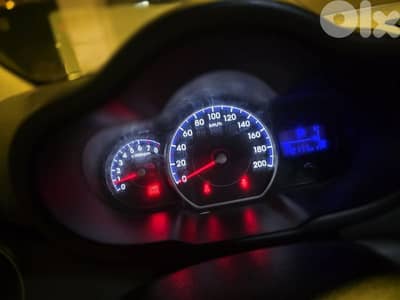 هيونداي أى 10 2012