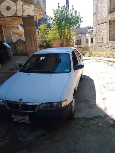 Nissan Sunny 2000