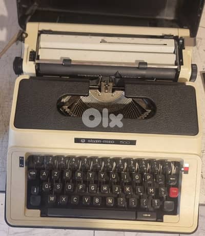 manual typewriter