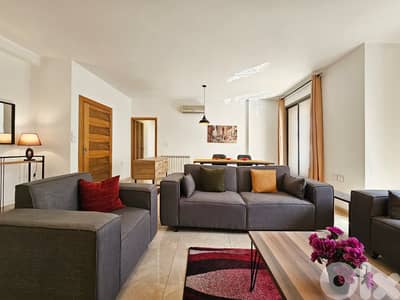 GMC172LG Apartment for sale in Gemmayzeh - شقة للبيع في الجميزة