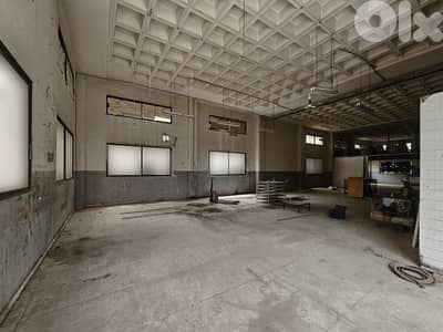 GMC173LG Warehouse for sale in Dekweneh - مستودع للبيع في الدكوانة