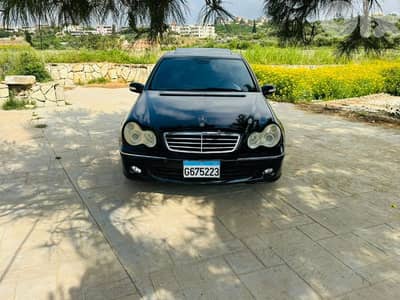 مرسيدس بنز سي-كلاس 20005