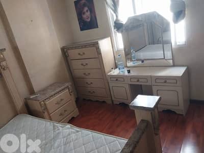 غرفه نوم ملوكي خشب لاتيه