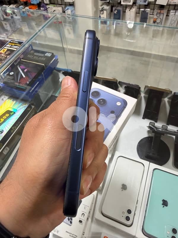 iphone 17 pro 256gb esim blue battery 100% cycle count 53 3
