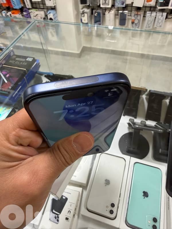 iphone 17 pro 256gb esim blue battery 100% cycle count 53 4