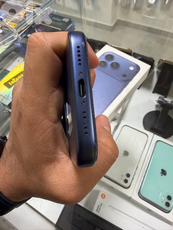 iphone 17 pro 256gb esim blue battery 100% cycle count 53 6