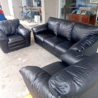 طقم إيطالي شبه جديد