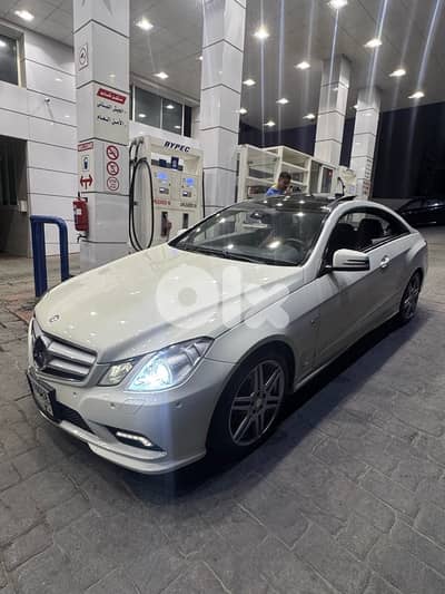 Mercedes-Benz E-Class coupe 2011 company source