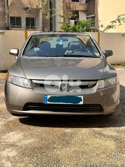 Honda Civic 2006 full option + fat7a bel sa2ef + original screen