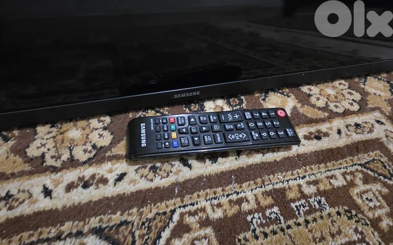 samsung smart TV 43 inch as New 3