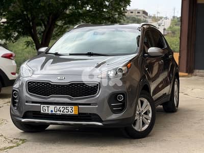 Kia Sportage model 2018 4x4 super clean