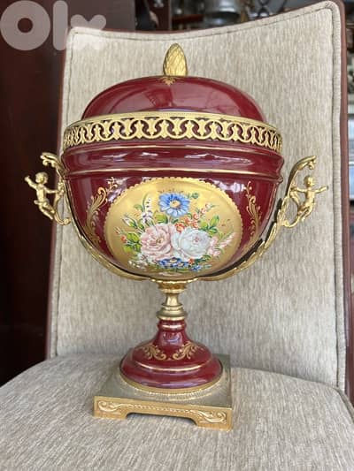 Bonbonière limoges italy porcelain مطبقية ليموج ايطالية لون مميز