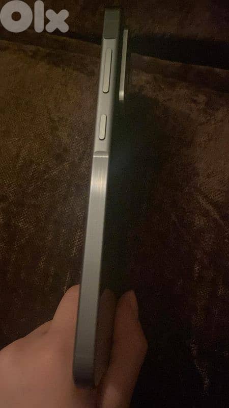 a56 samsung used for only 2 weeks ولا اي جرح 4