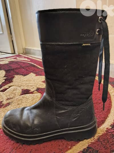 . جزمة Superfit أصلية (تقنية Gore-Tex)