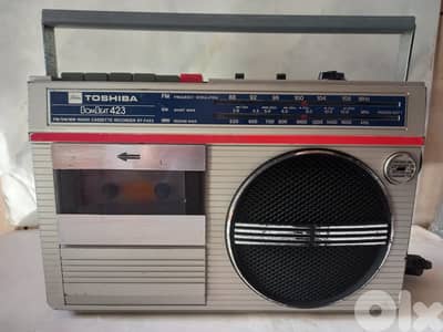 Vintage Toshiba radio cassette works AC or DC fully op