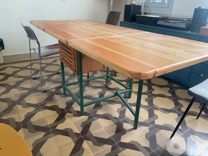 Table with expansion 5