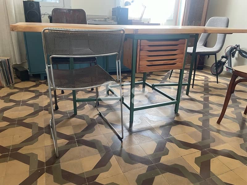 Table with expansion 6