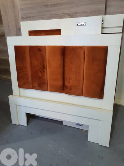 تخت مفرد و نص منجد الضهر جديد (High Quality)