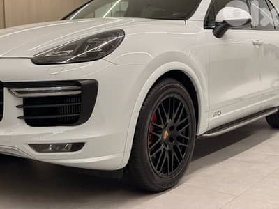 Porsche Cayenne GTS 2017