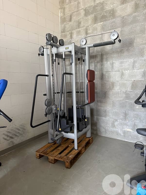 Technogym 4 station Turm made in usa whatsapp 03139571 1