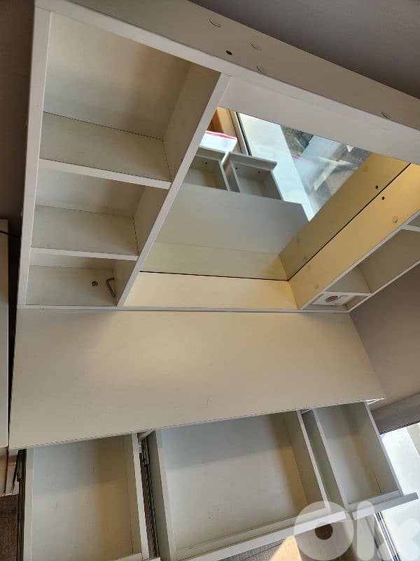 white dressing table 2