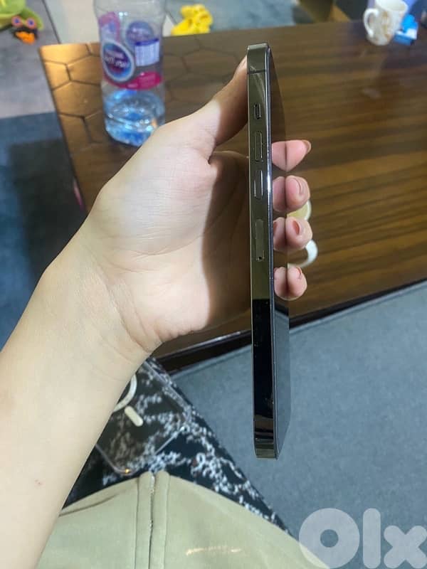 iphone 13 pro max used in a good condition 1