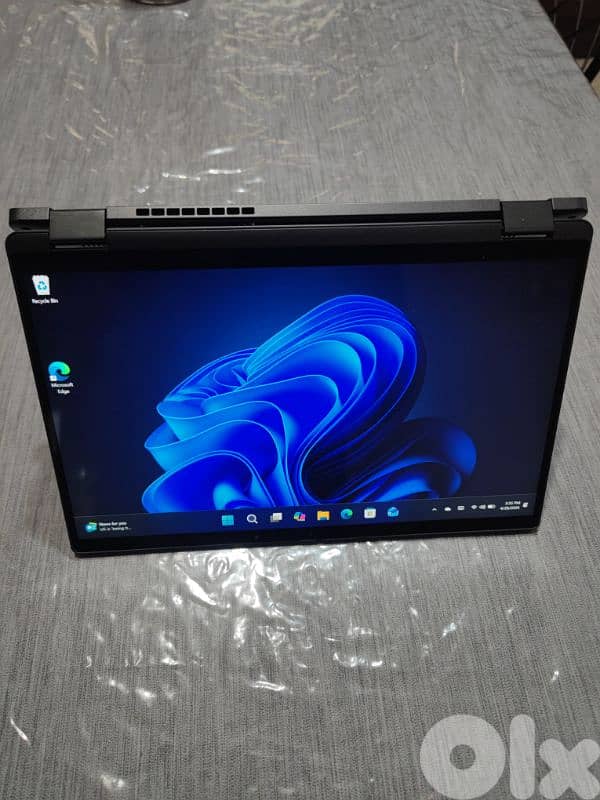 Dell Latitude 7410 - touch flip (used like new) 3