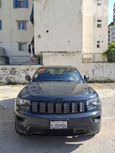 Jeep Grand Cherokee 2018 4x4 altitude clean car fax