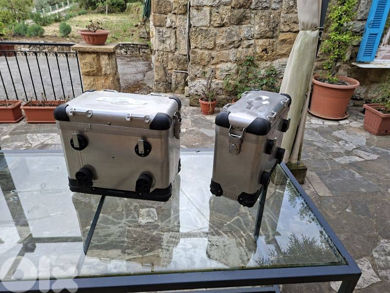 TOURATECH Side Pannier 1