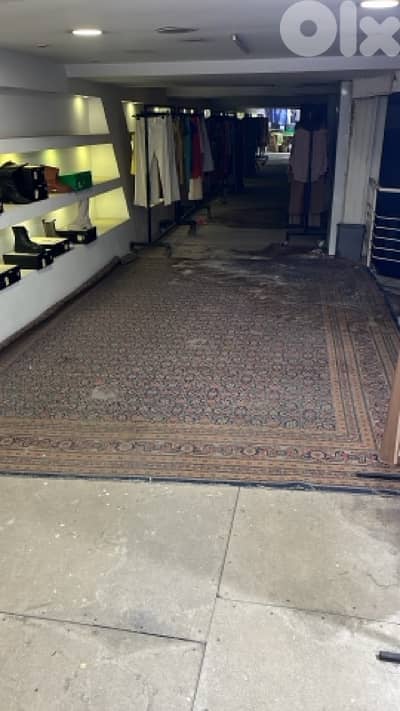 Large Vintage Persian-Style Carpet – For Restoration or Decorative Use