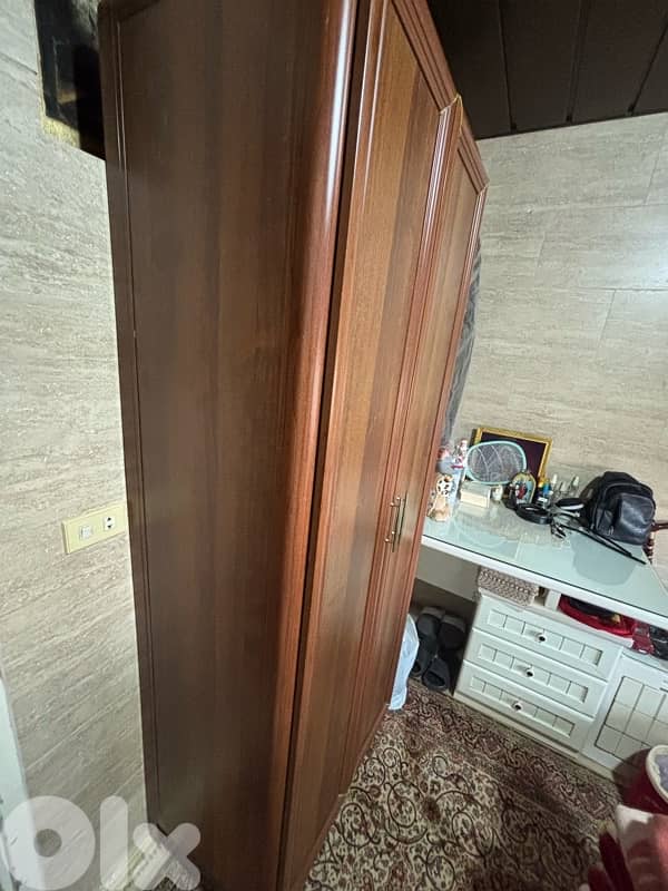 aluminum closet 2