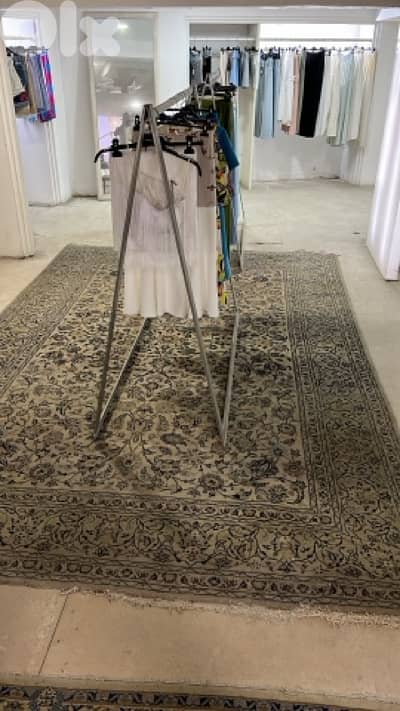 Vintage Persian-Style Rug – Classic Floral Design, Large Size