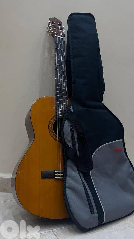Guitar Yamaha C40 +Stagg case 1