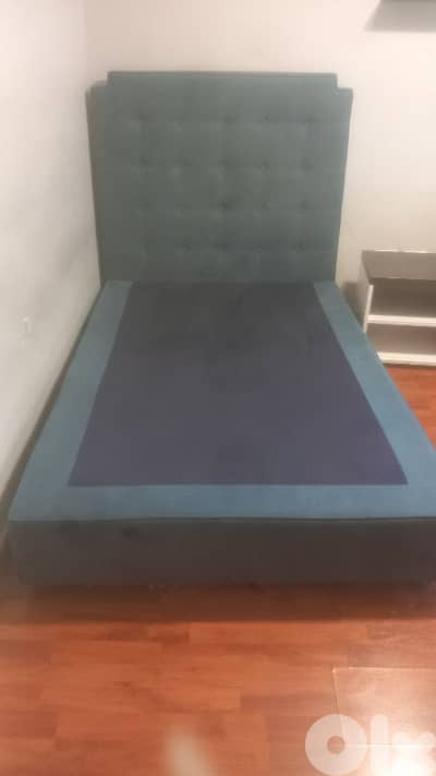 سرير ١٢٠ للبيع صناعة سليب كومفورتBed 120cm for sale made Sleep comfort