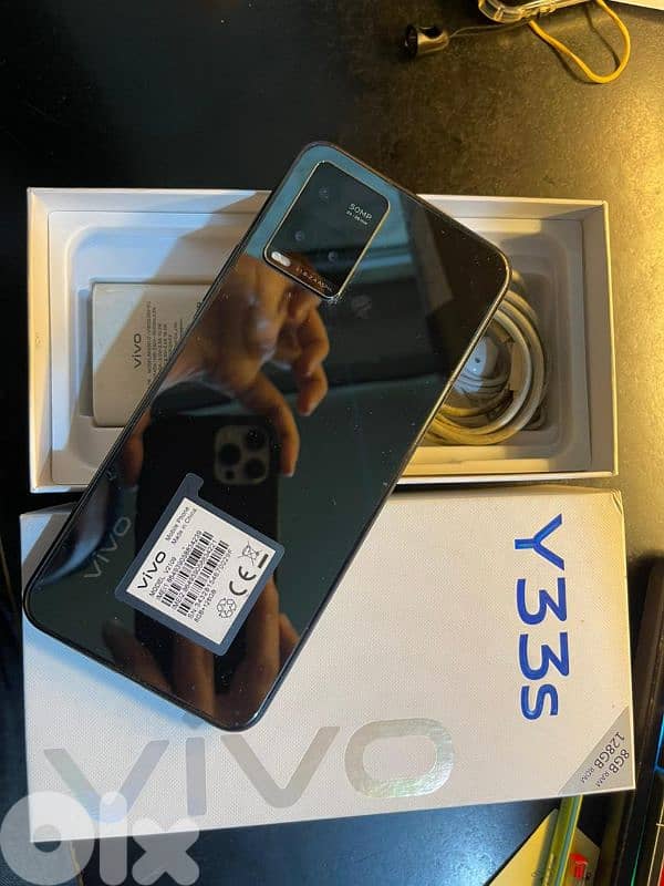 Vivo y33s 1
