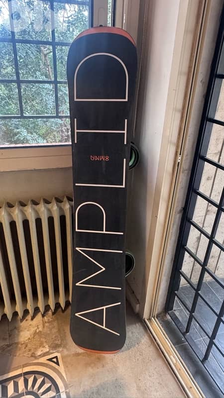 Snowboard Amplid 163cm Light Weight Technology + Snow boots Deeluxe 3