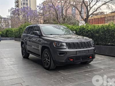 Grand Cherokee 2018 4WD Trail-hawk / 0 Accidents 81,000 miles