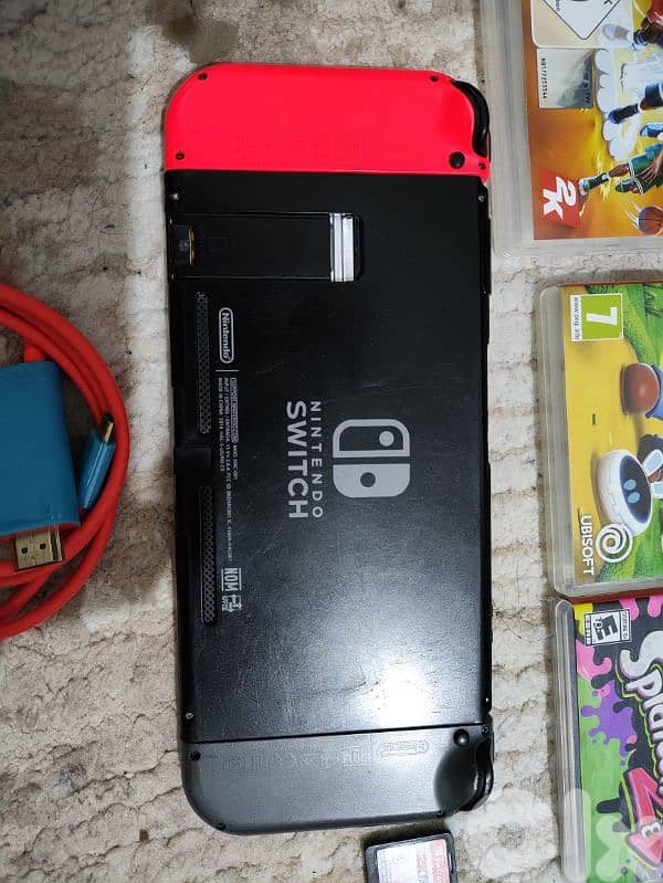 Switch with 4 games 1