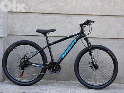 Dynamic Black & Blue Mountain Bike - Size 26!