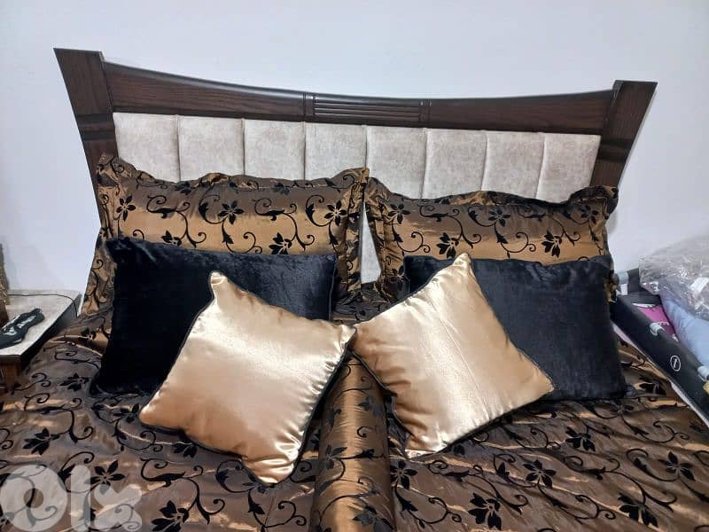 bed room for sale used like new without mattress 2