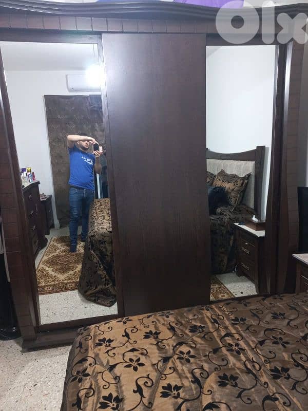 bed room for sale used like new without mattress 3