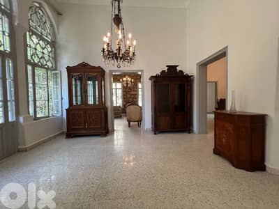 Used Traditional Furniture for Sale