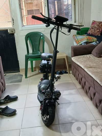 Scooter rohan wings model. 2026 48v 1800. watt