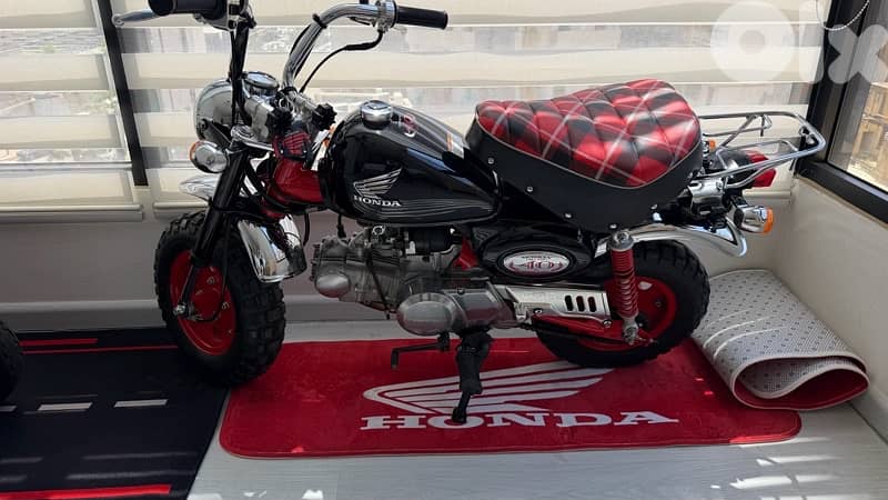Honda monkey 40   3