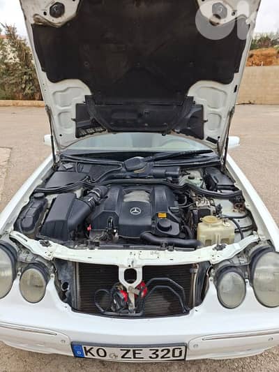 Mercedes-Benz E-Class 2001