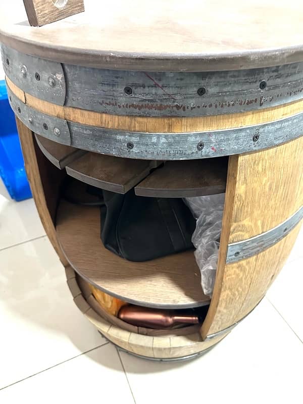 barrel with wheels 1