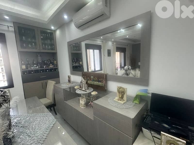 dinning room great condition 6